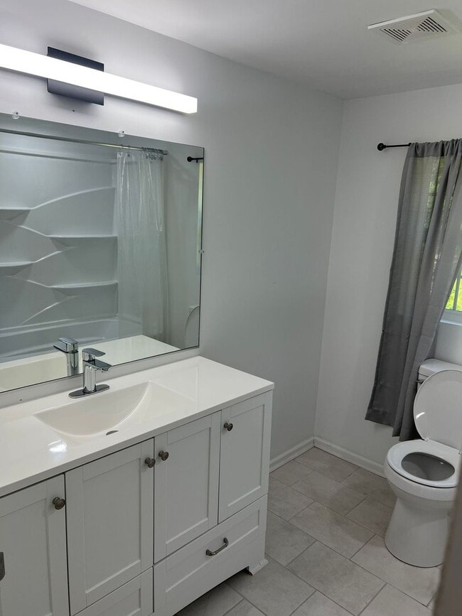 Building Photo - Welcome to this beautiful home located in ...