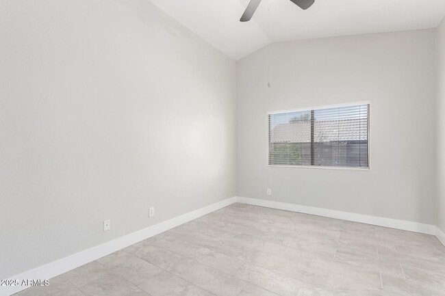 Building Photo - 16455 N 137th Dr