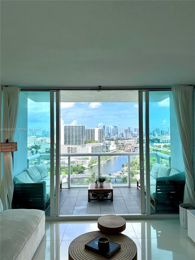 Building Photo - 1861 NW S River Dr