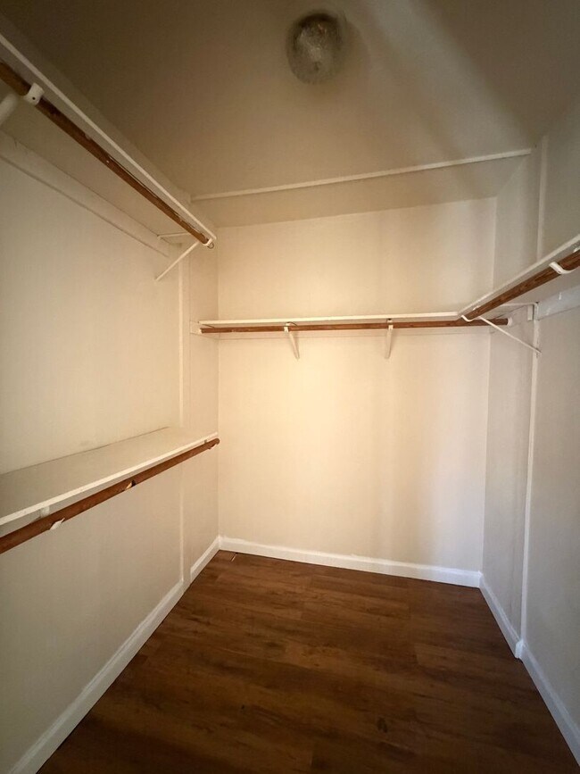 Building Photo - 3 Bedroom 2 Bathroom House with Central A/C , 2 Car Garage and Beautiful Backyard with Covered Patio