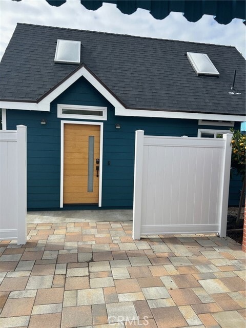 Building Photo - 1009 S Laramie St