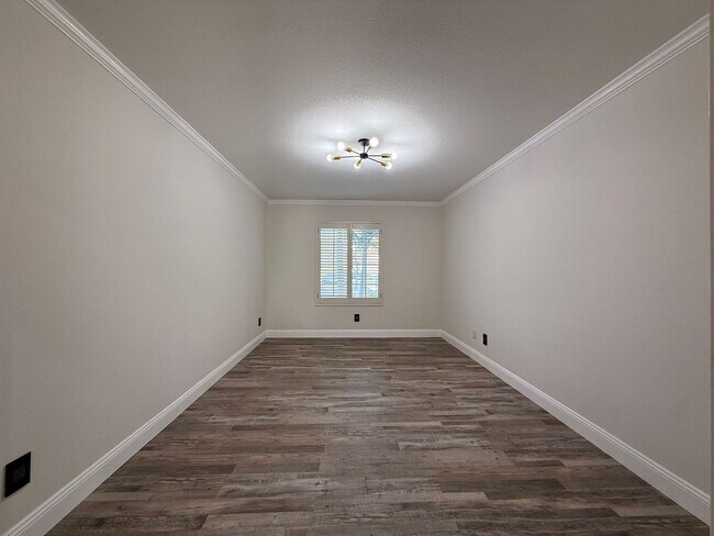 Building Photo - 20 Gonsalves Ct
