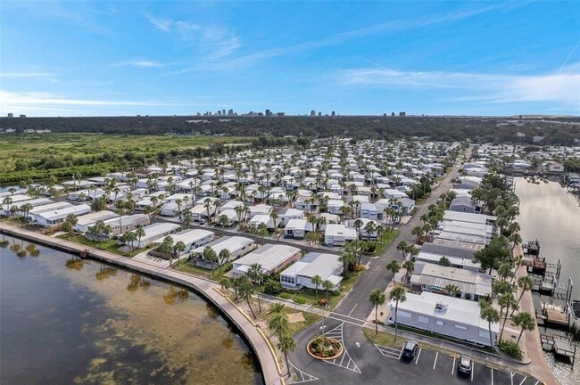 Building Photo - 4851 W Gandy Blvd