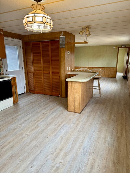 Building Photo - 275 Goshen Rd