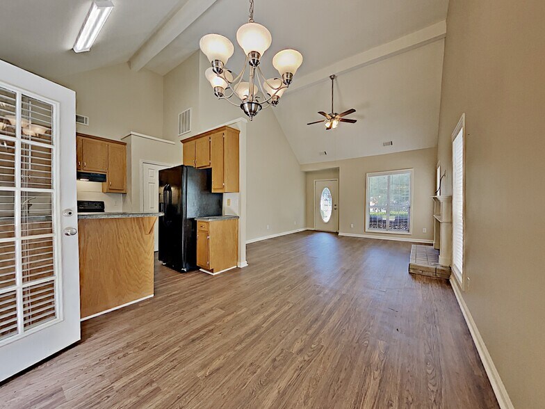 Building Photo - 3916 Wakefield Dr