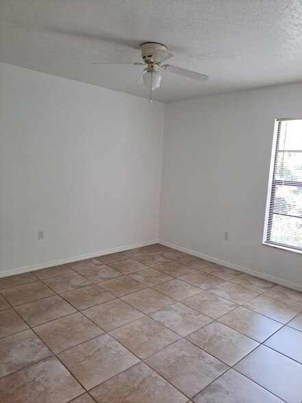 Building Photo - 160 Beaty Ct