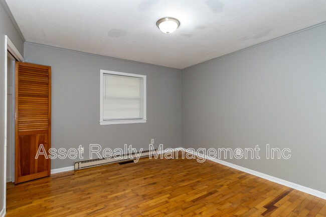 Building Photo - 630 Colonial Dr