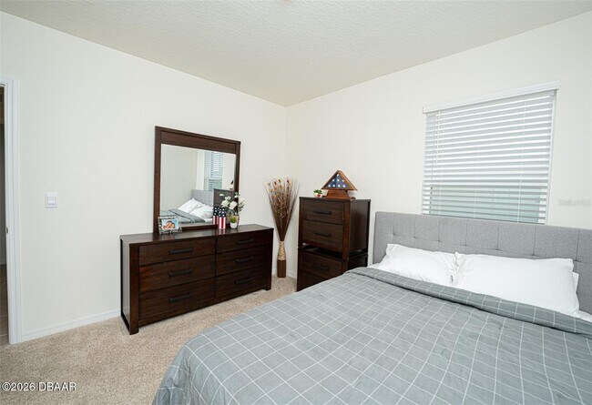 Building Photo - 1326 Middle Lk Dr