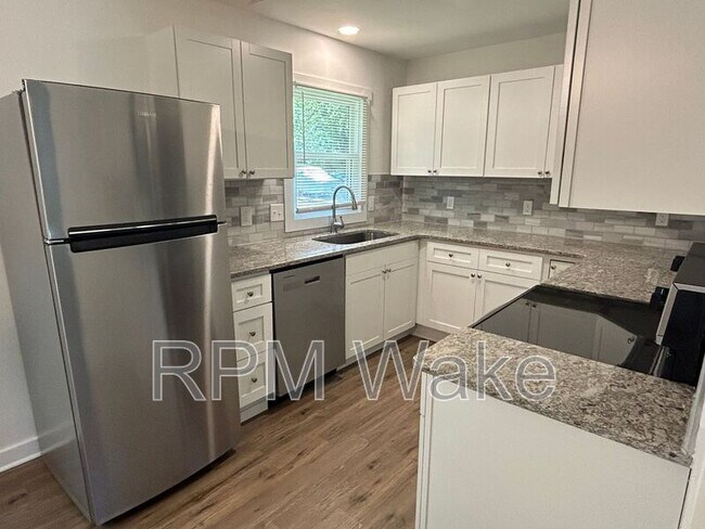 Building Photo - 2325 Quartz Ct