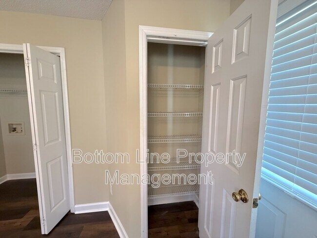 Building Photo - 6401 Currywood Pl