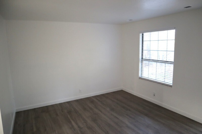 Building Photo - 5622 S 1300 E