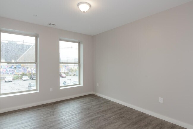 Building Photo - 540 Chestnut St