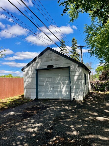 Building Photo - 1156 8th Ave S