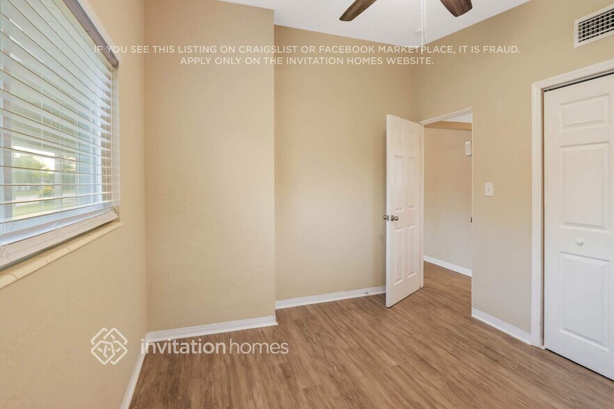 Building Photo - 1320 54th Ave N