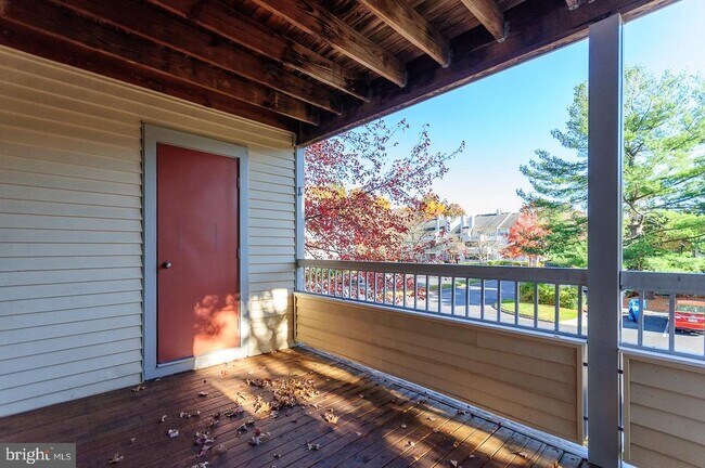 Building Photo - 115 Cascade Ct