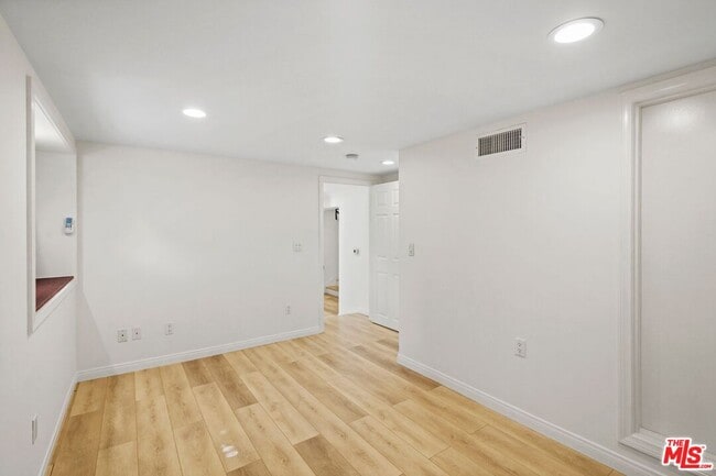 Building Photo - 2910 Santa Carlotta St