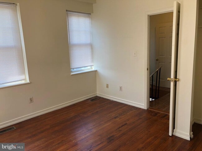 Building Photo - 531 S Ann St