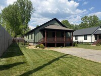 Building Photo - Newer One-Level Home Near Downtown Black Mountain