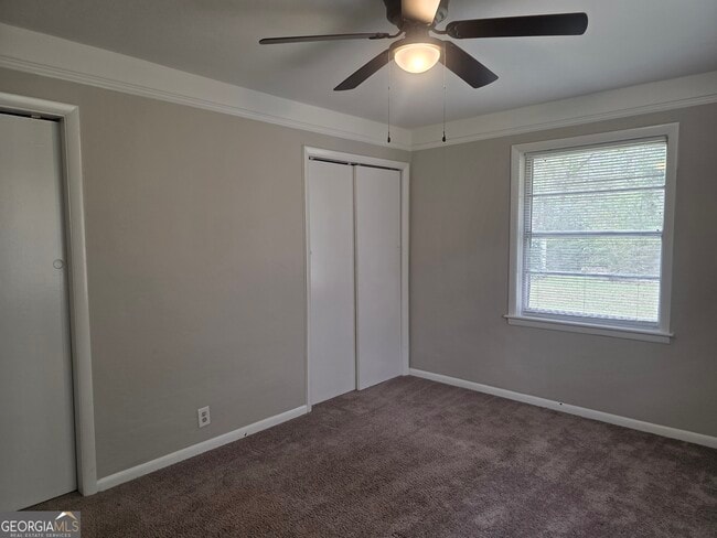 Building Photo - 583 Mill Pond Rd