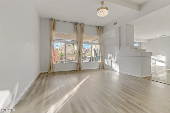 Building Photo - 7215 N Buttons Ridge Dr