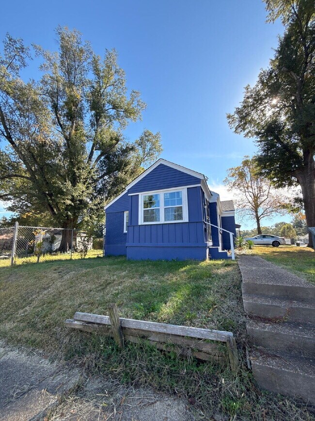 Building Photo - 1064 Brower St