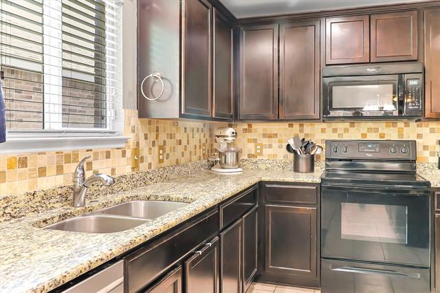 Building Photo - 1713 Megan Creek Dr