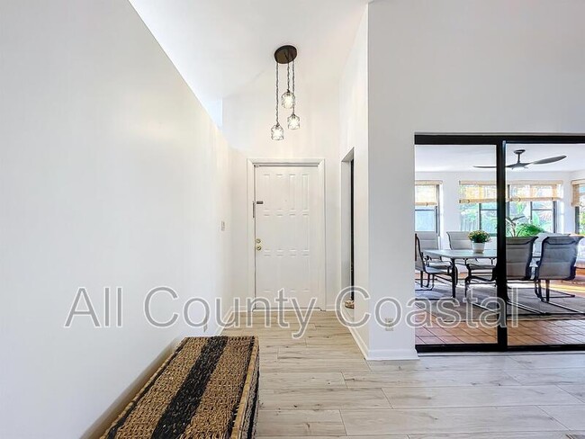 Building Photo - 56 Baytree Cir