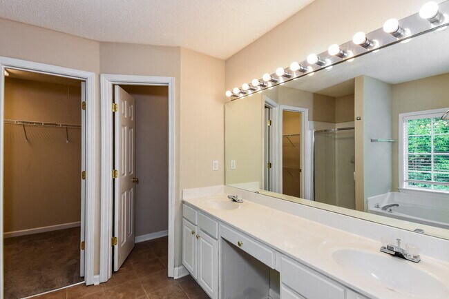 Building Photo - 1159 Dunedin Trail