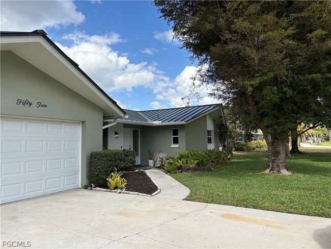 Building Photo - 5652 Eichen Cir