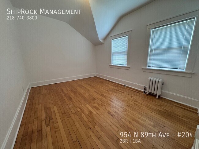 Building Photo - 954 89th Ave W