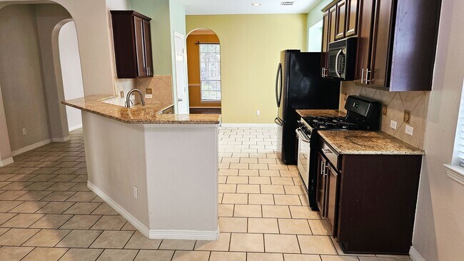 Building Photo - 211 Briar Trace Ln