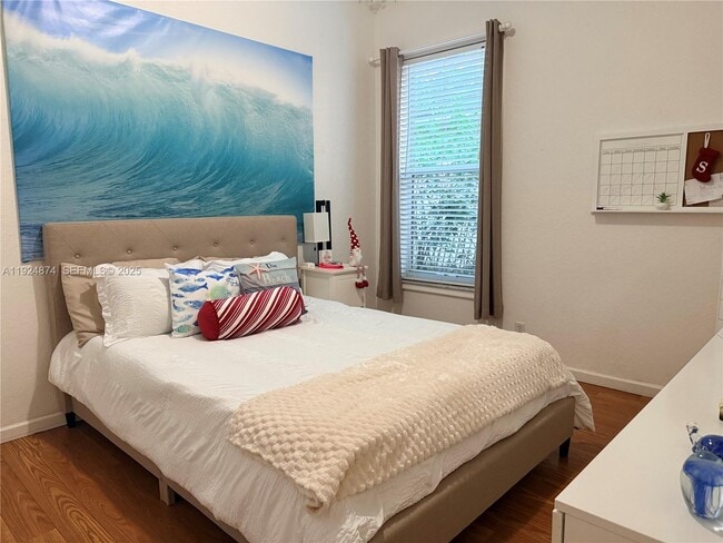 Building Photo - 1923 Harbor View Cir