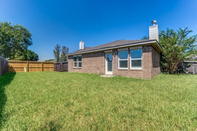 Building Photo - 8442 Rollins Bend Ln