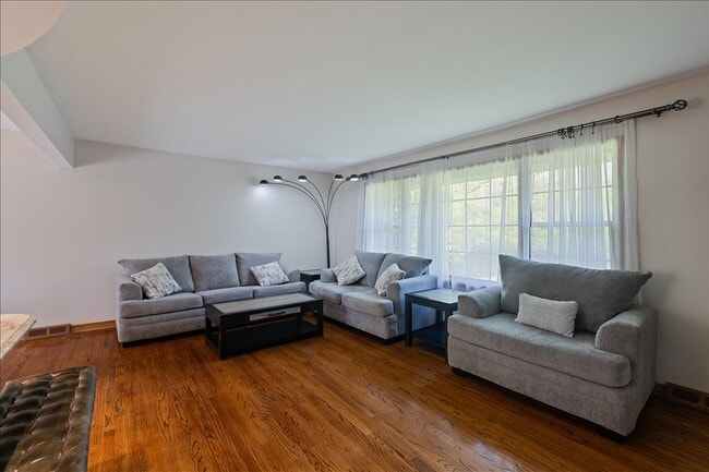 Building Photo - 33 Half Day Rd