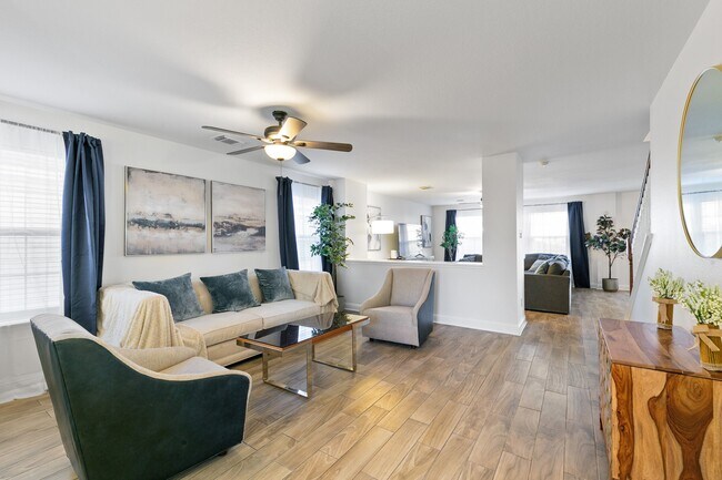 Building Photo - 2651 Skyview Shadows Ct