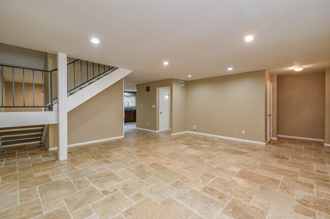 Building Photo - 10502 Hammerly Blvd