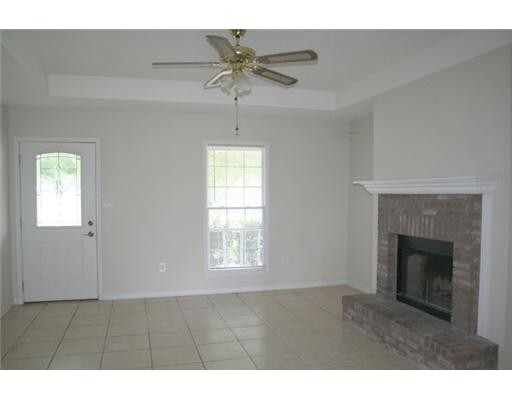 Building Photo - ST MARTIN SCHOOL  DISTRICT ! - 3 BEDROOM /...