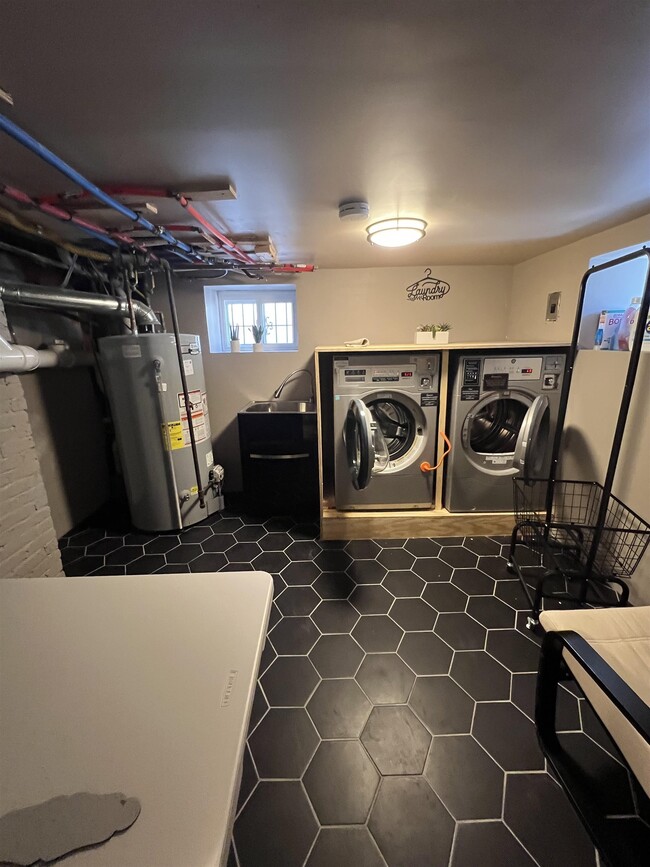 Building Photo - 8110 5th St