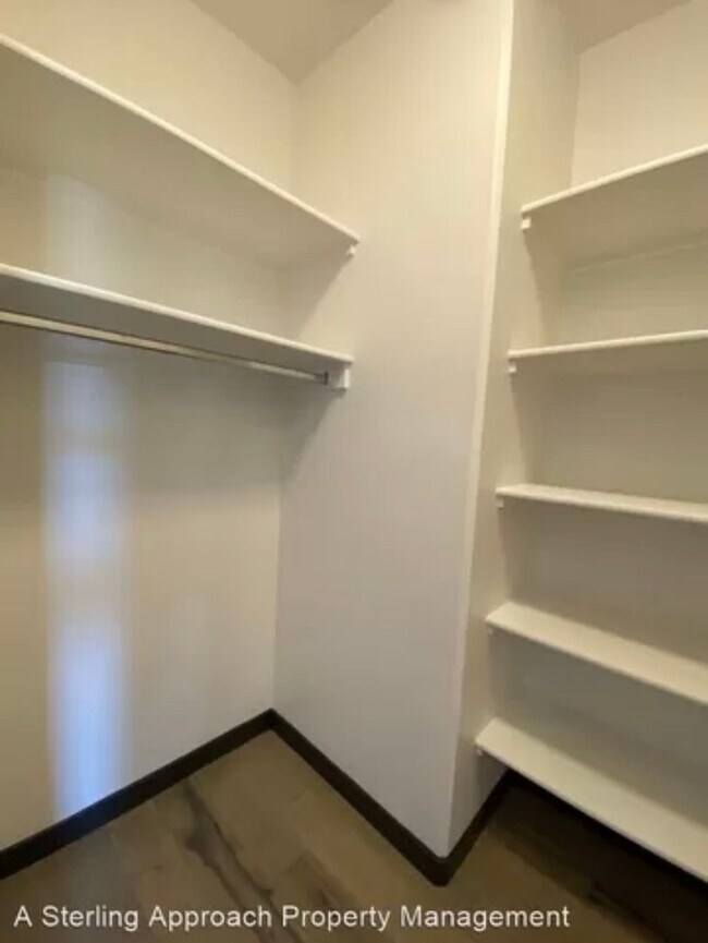 Building Photo - Close to Micron! Luxury Town Home With Two...