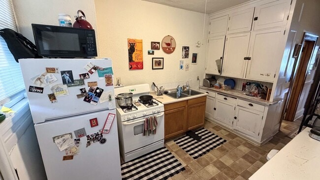 Building Photo - 2 Bedroom Apartment in Prospect Park