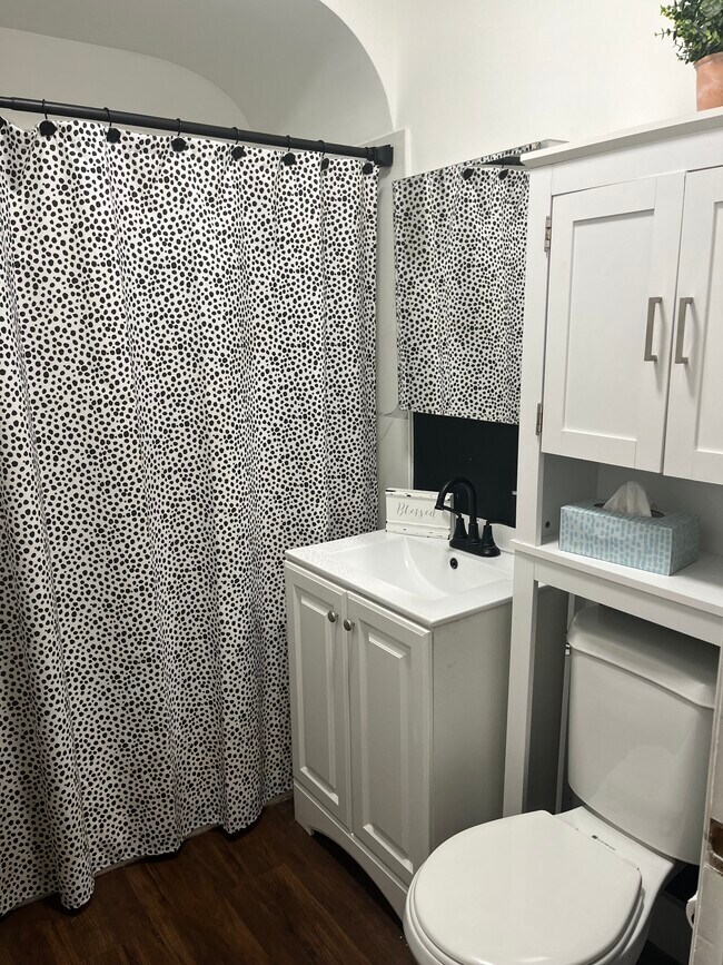 Building Photo - 2618 SW 12th St