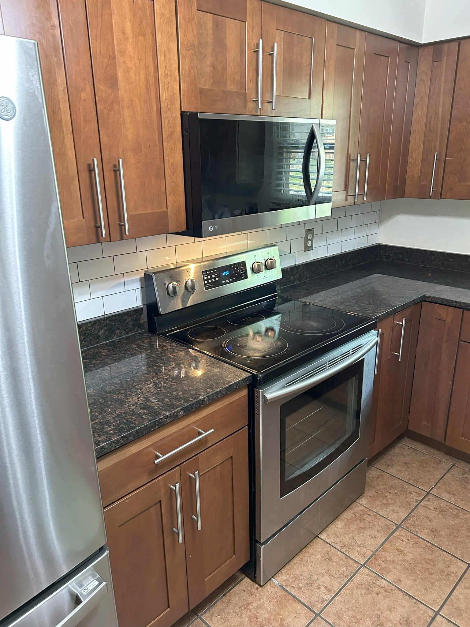 Kitchen - 6521 Cornwall Ct