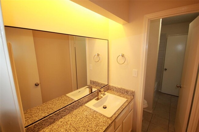 Building Photo - 22138 Birch Valley Dr