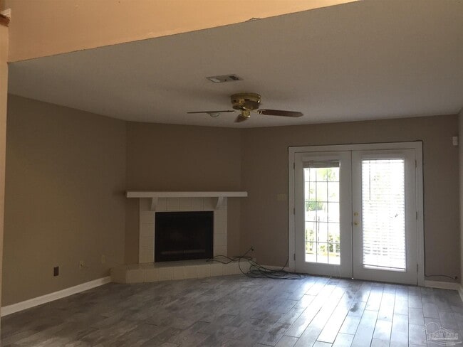 Building Photo - 912 Brookside Ct