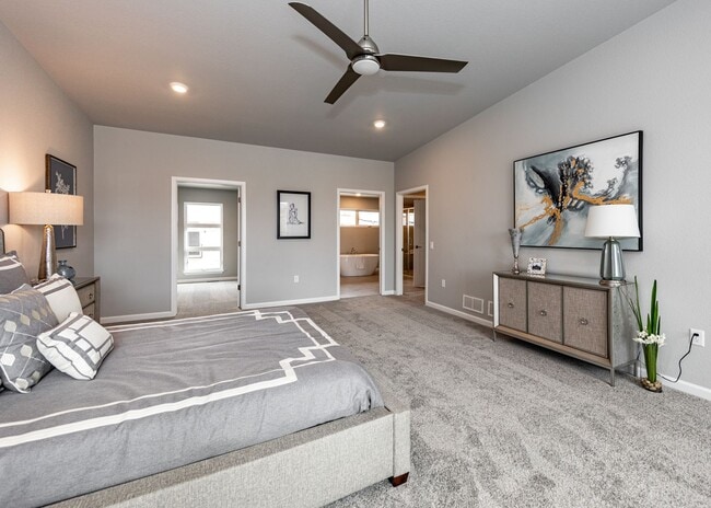 Building Photo - Luxury Executive Westside Townhouse with E...