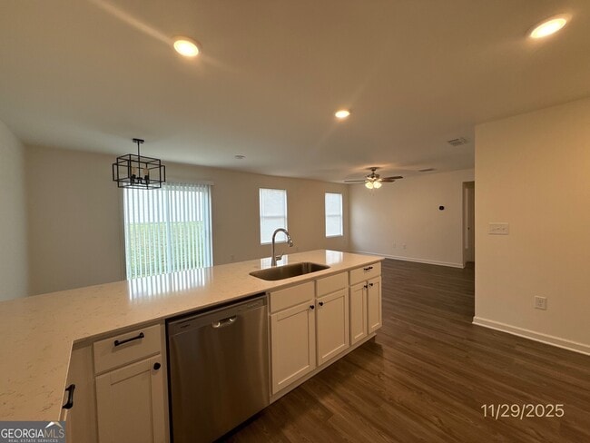 Building Photo - 148 Flowering Cherry St