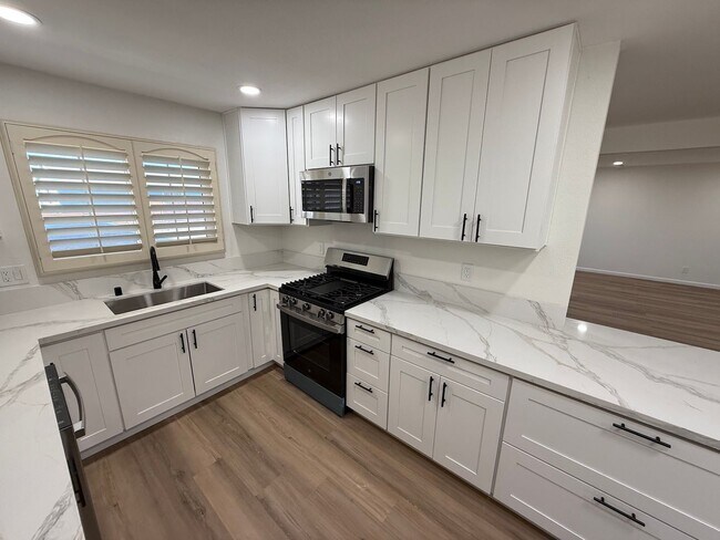 Building Photo - Newly Remodeled Home near Imperial Beach