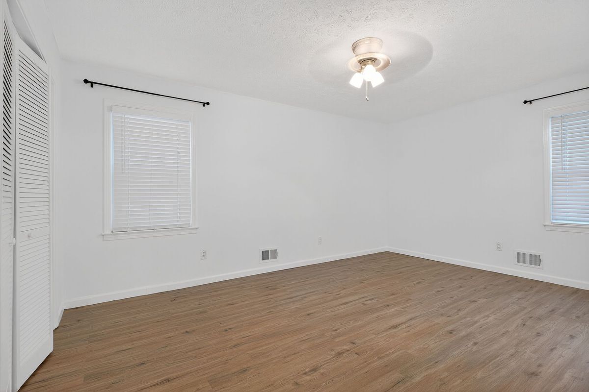 Building Photo - 230 Shiloh Hills Dr NW