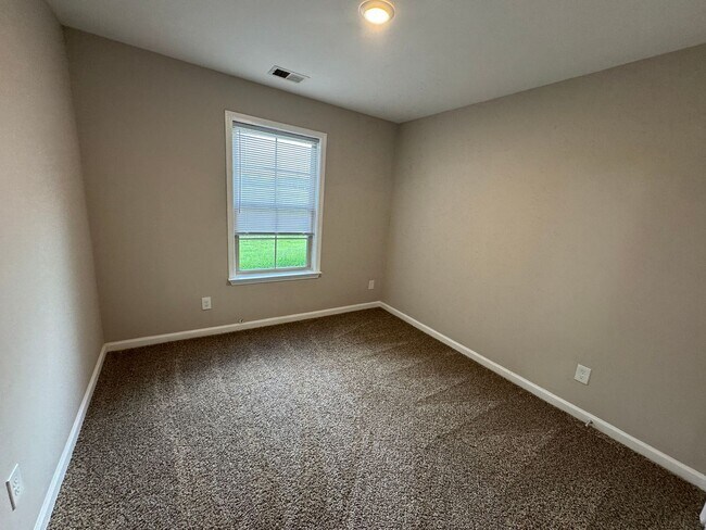 Building Photo - 1503 Gambill Wood Dr