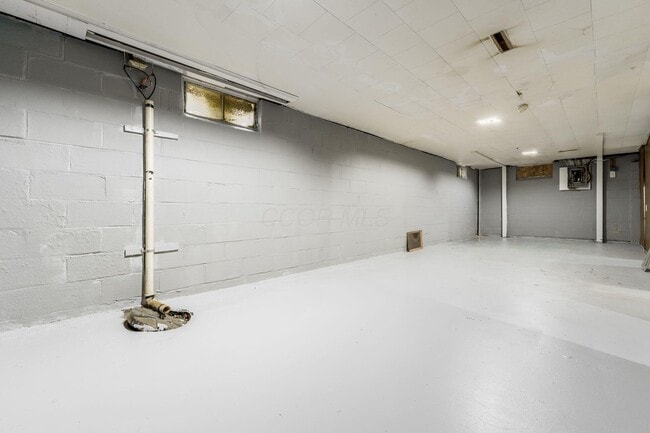 Building Photo - 1726 E Blake Ave